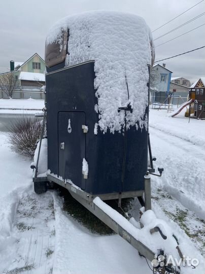 Прицеп коневоз