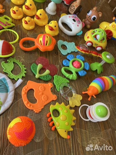 Развивающие игрушки (погремушки ) пакетом
