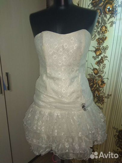 Короткое свадебное платье