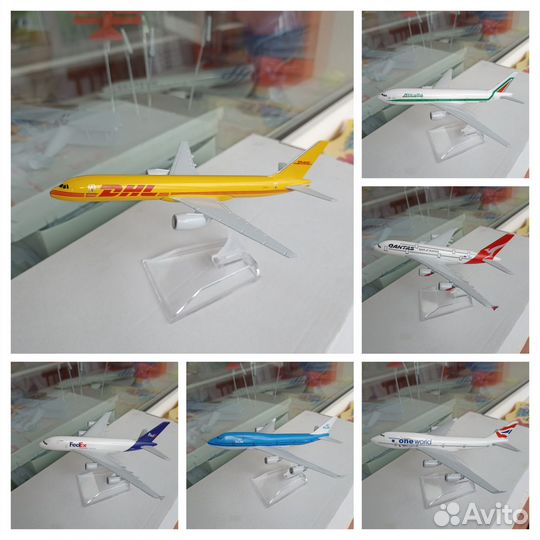 Модель самолета металл