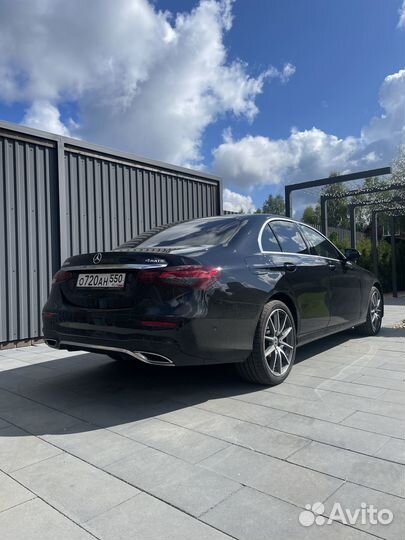 Аренда/Прокат автомобиля Mercedes-Benz E220D