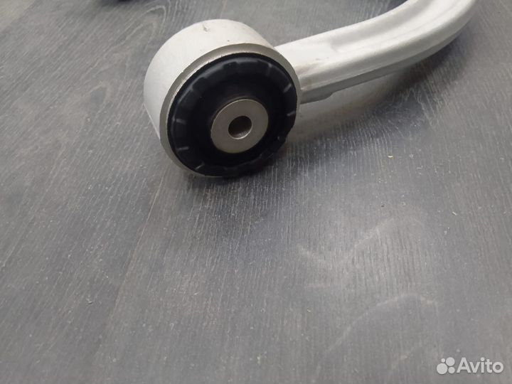 Рычаг передний верхний L Mercedes w164 ML164 NEW