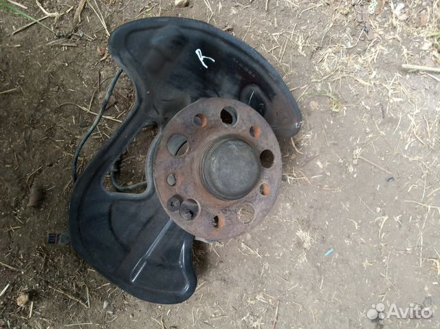 Мерседес C class w204 поворотный кулак со ступицей