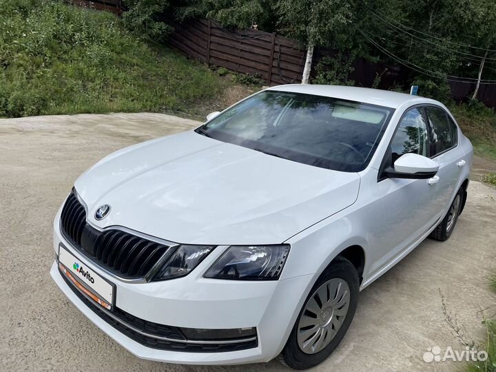 Skoda Octavia 1.6 AT, 2020, 13 000 км