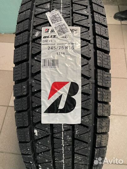 Bridgestone Blizzak DM-V3 245/75 R16 111R