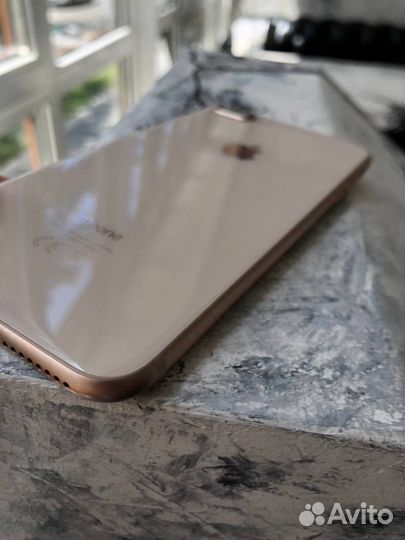 Телефон iPhone 8 plus
