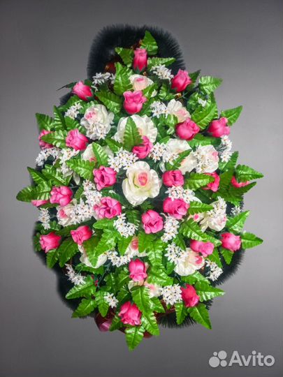 Ритуальные венки и корзины