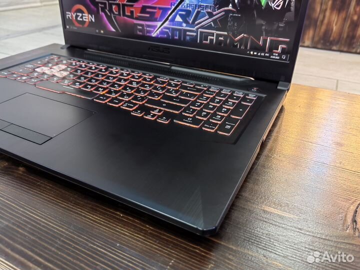 Игровой Asus 17.3