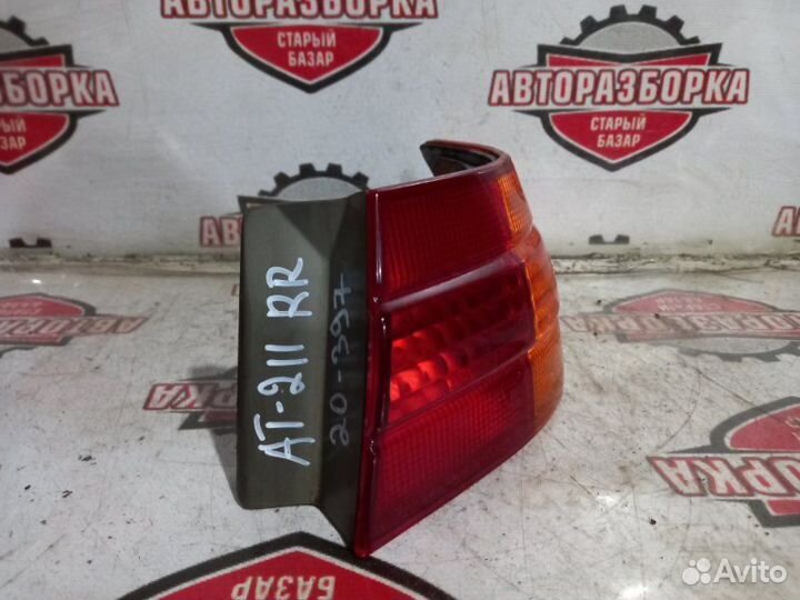 Фонарь задний правый Toyota Corona Premio AT211