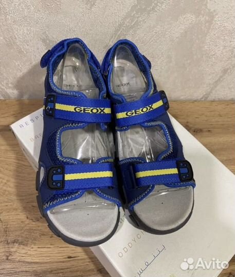 Сандалии Geox 35 новые