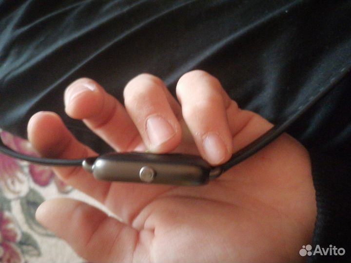 Продам электронные часы с коробуой