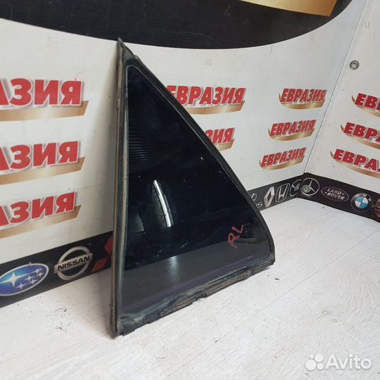 Форточка двери задняя левая Toyota Carina AT211