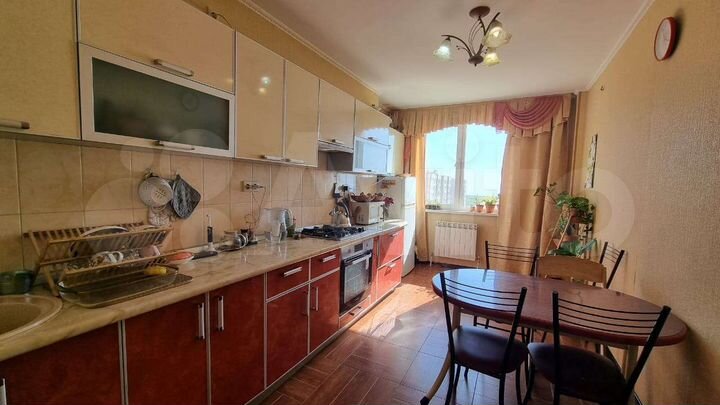 2-к. квартира, 70 м², 10/12 эт.