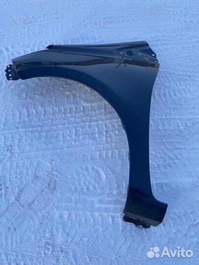 Крыло toyota виц