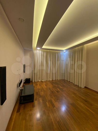 3-к. квартира, 135,4 м², 12/18 эт.