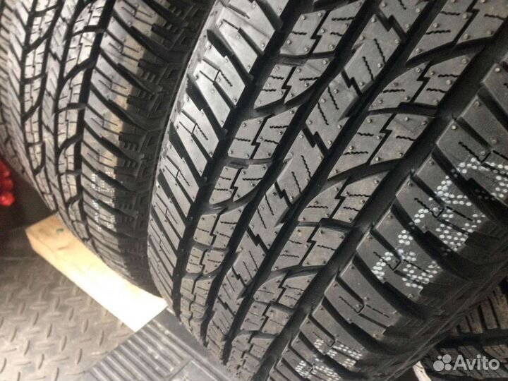 Yokohama Geolandar A/T G015 235/65 R17