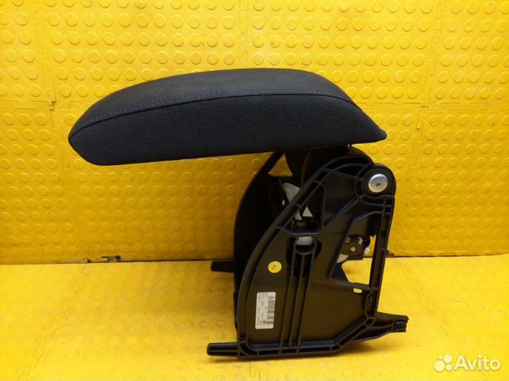 Б/У подлокотник Состояние на фото, оригиналnnУ нас