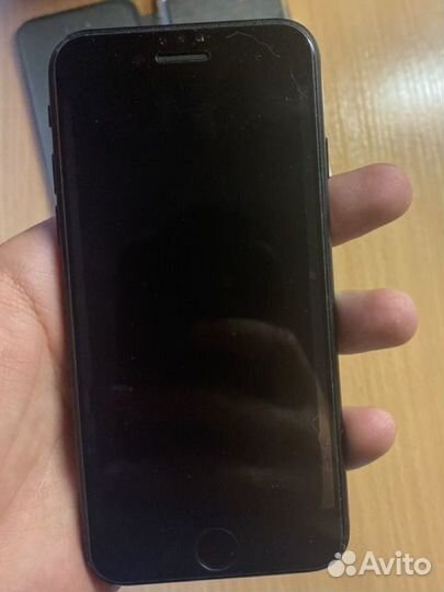 iPhone SE (2020), 64 ГБ