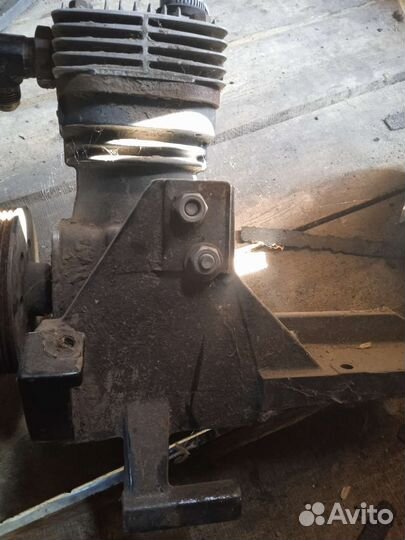 Компрессор на трактор ньюхолонд