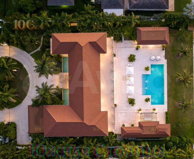 Дом 1200 м² на участке 32 сот.