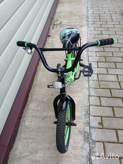 Детский велосипед четырехколесный