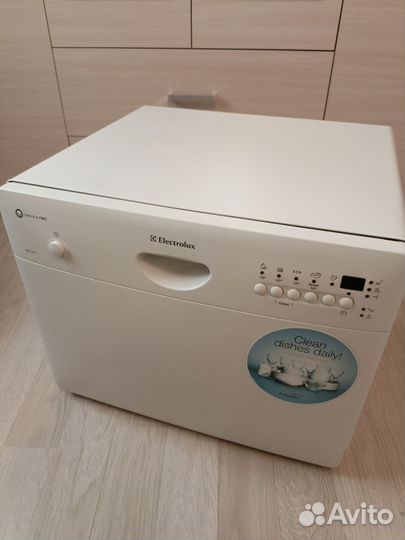 Посудомоечная машина Electrolux ESF2440