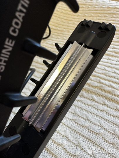 Плойка гафре с роликовым механизмом