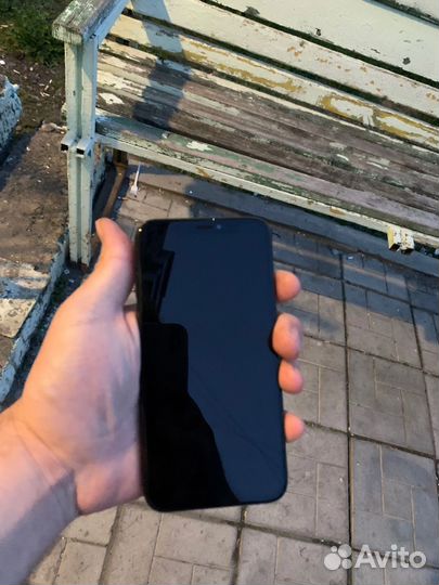 iPhone X, 64 ГБ