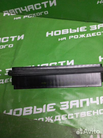 Воздушный фильтр двигателя Mitsubishi Galant 1996