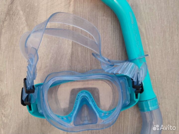 Маска и трубка для плавания