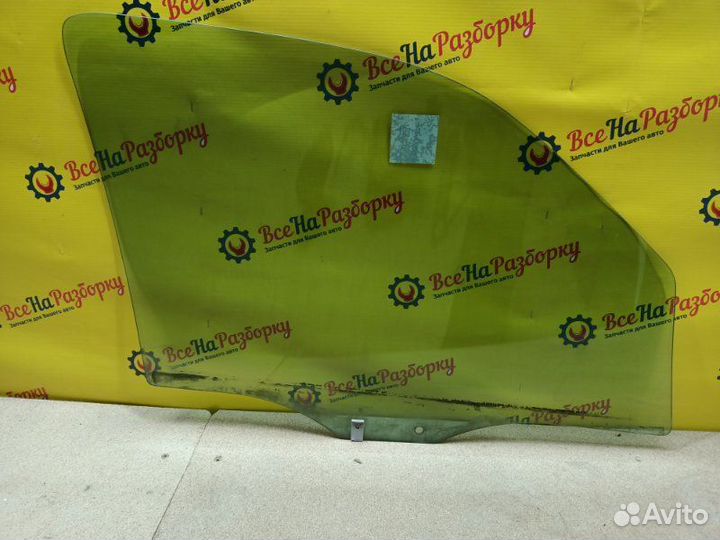 Стекло боковое переднее левое Ford Maverick 3.0