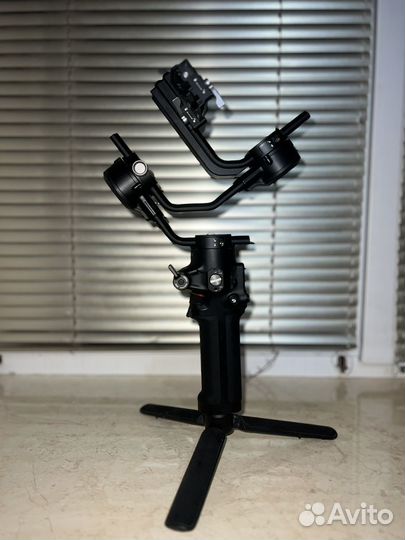 Стабилизатор для камеры dji