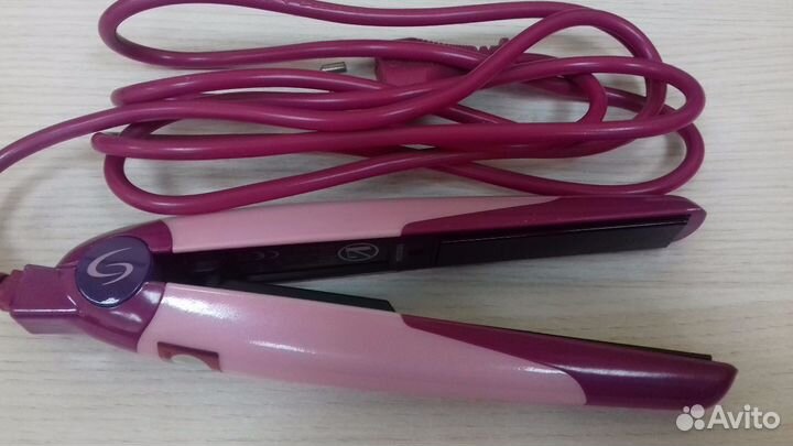 Выпрямитель волос Scarlett SC-HS60606 (мини)