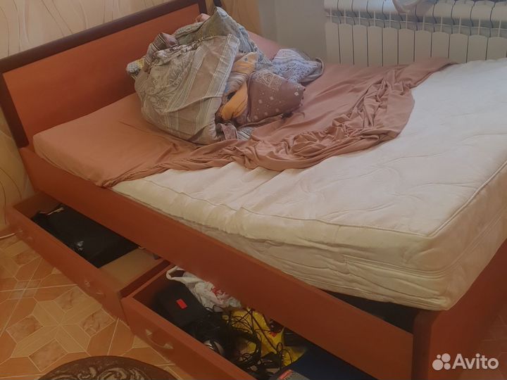 Кравать в хорошем состоянии