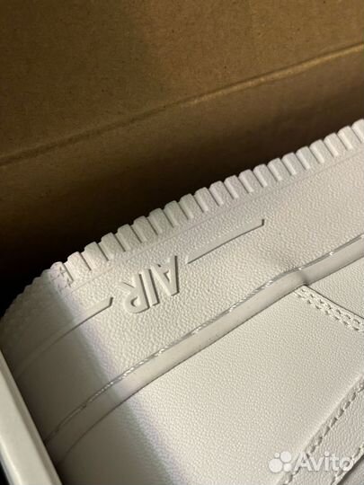 Nike Air Force 1 White белые