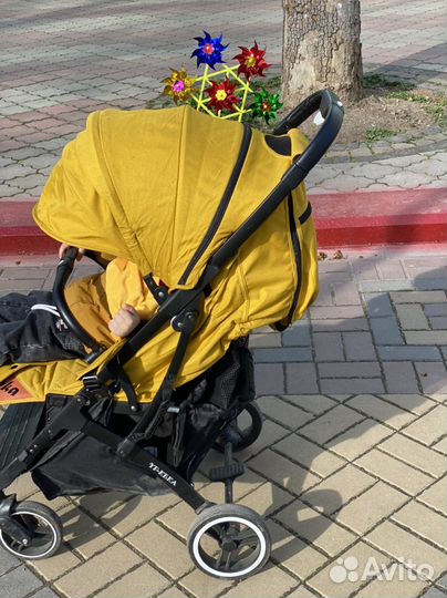 Прогулочная коляска