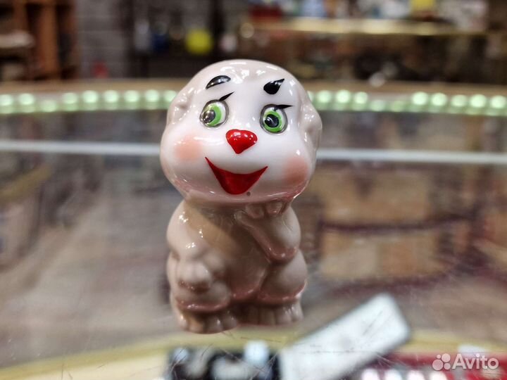 Фигурка фарфор