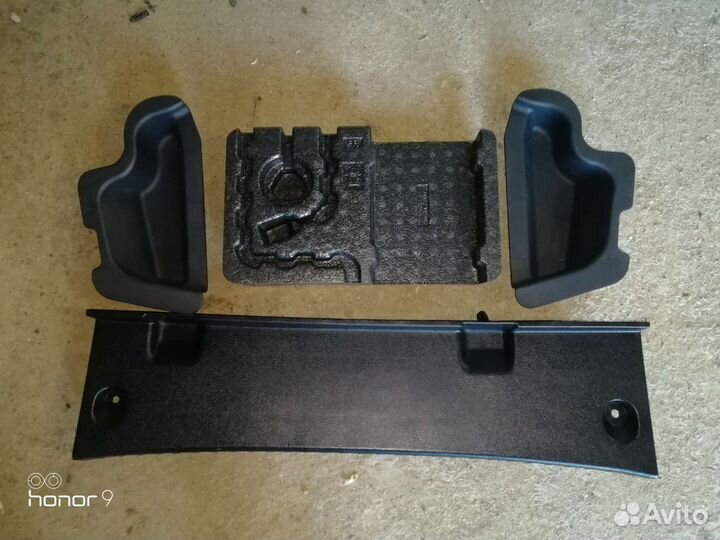 Обшивка багажника Toyota Corolla Axio