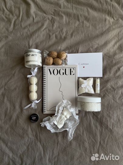 Подарочный бокс ко дню Святого Валентина