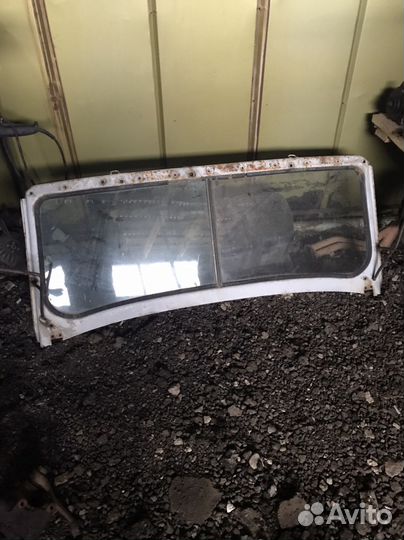Лобовое стекло с рамкой на УАЗ