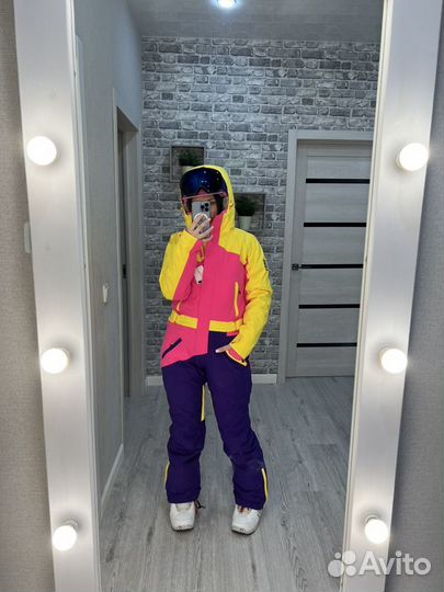 Горнолыжный комбинезон
