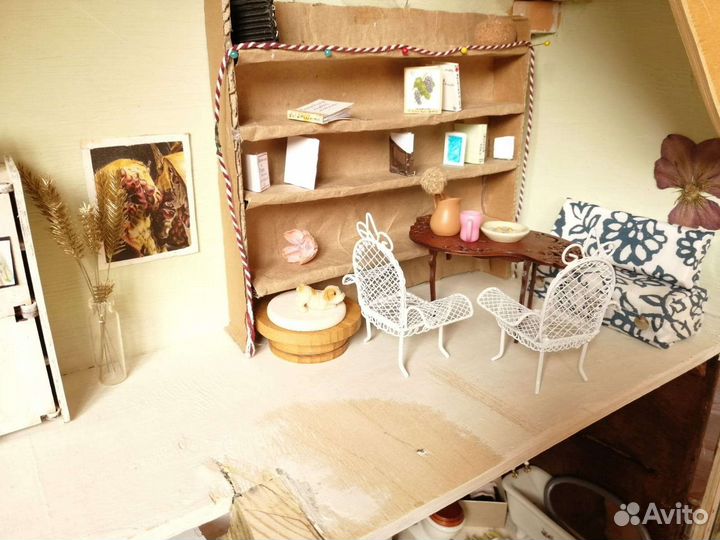 Кукольный домик с мебелью