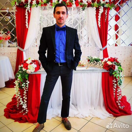 Ведущий/певец/музыкант