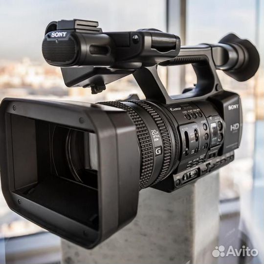 Видеокамера sony ax-2000е