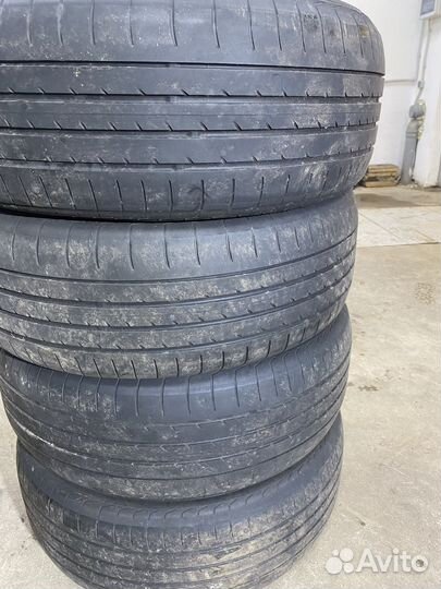 Yokohama Advan Sport V105 235/55 R19