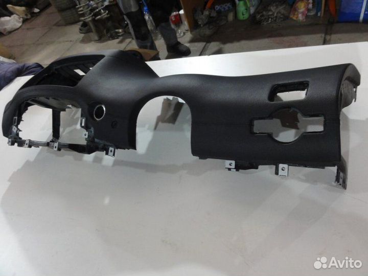 Торпедо (нижняя часть слева) Mercedes-Benz S