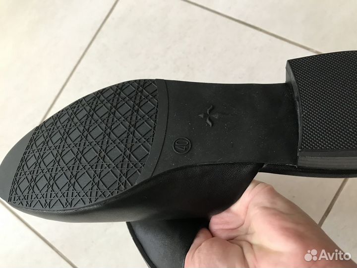 Туфли натур кожа новые Pierre Cardin, 39- 40