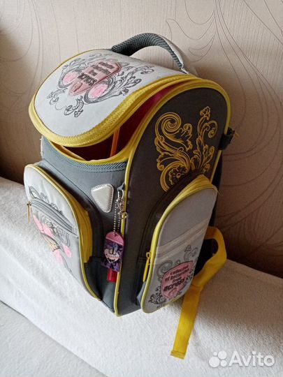 Портфель школьный для девочки