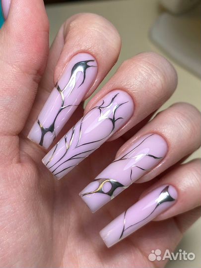 Маникюр с покрытием гель-лаком