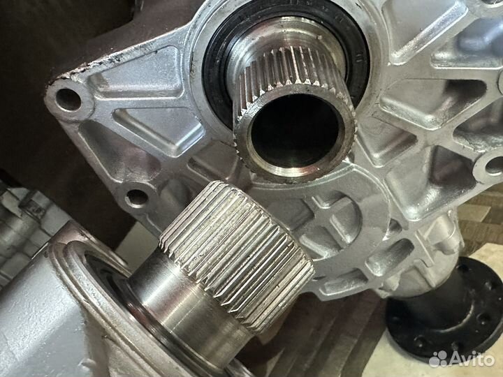 Раздатка 4730039300 Hyundai Santa Fe 2.7